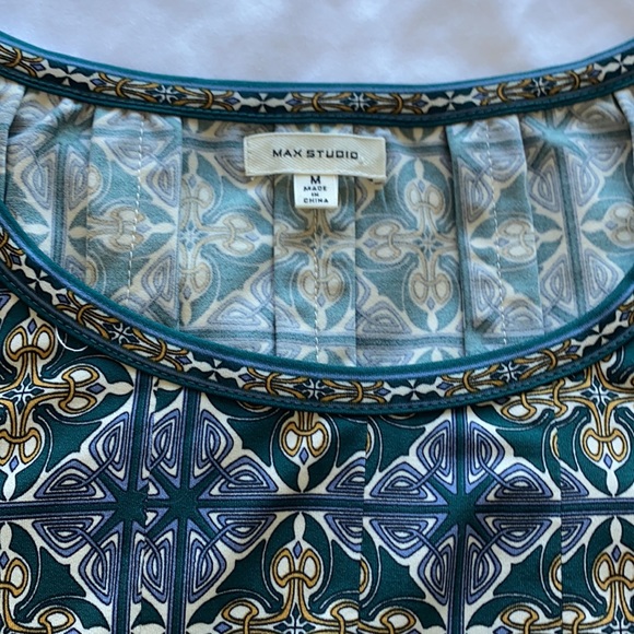 Patterned Max Studio Dress - Picture 2 of 3